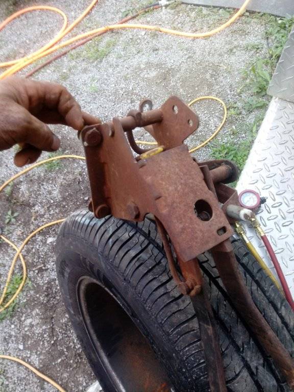 clutch pedal from my 65 fury2.jpg