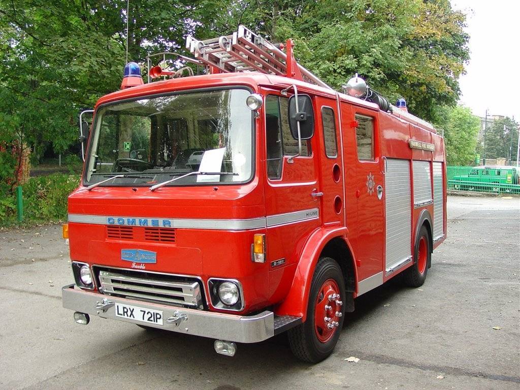 commer fire truck.jpg