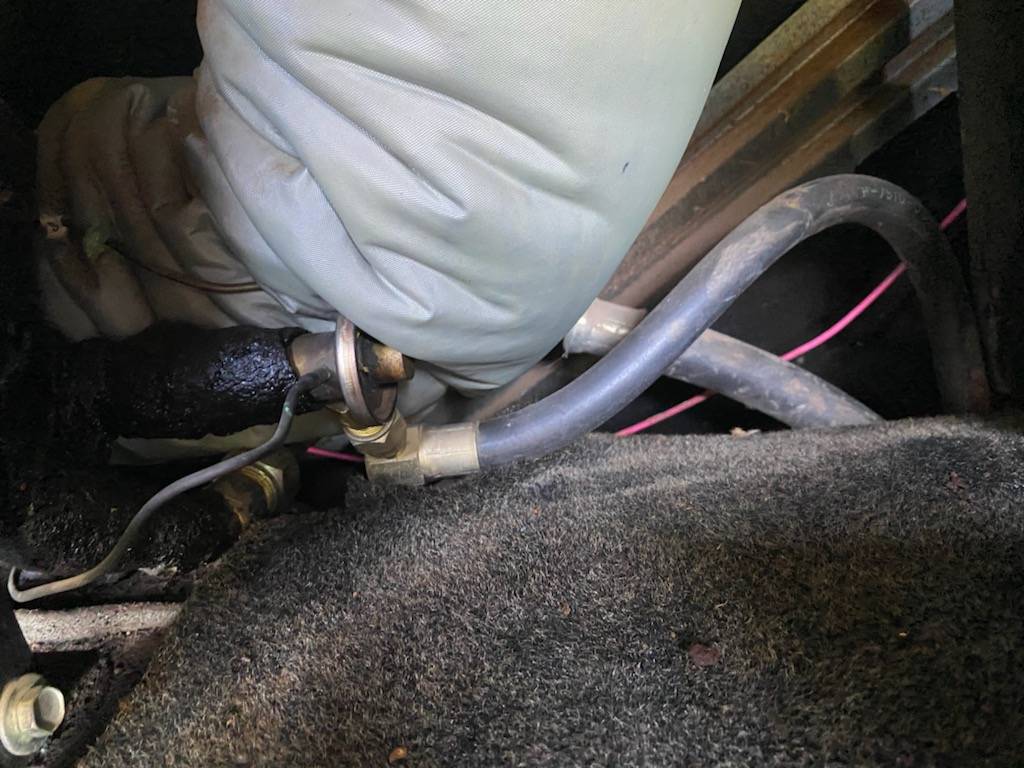 Connections to rear unit.jpg