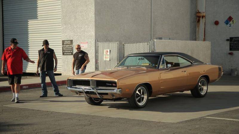 counting cars_0008_1969 RT Charger 4.jpg