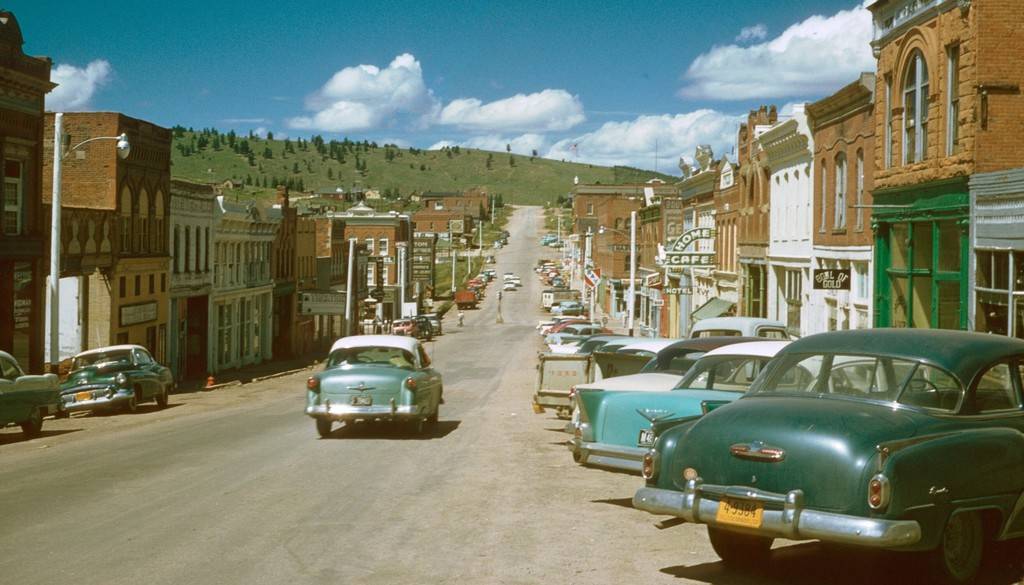 Cripple_Creek%2C_Colorado%2C_1957%2C_Kodachrome_by_Chalmers_Butterfield.jpg