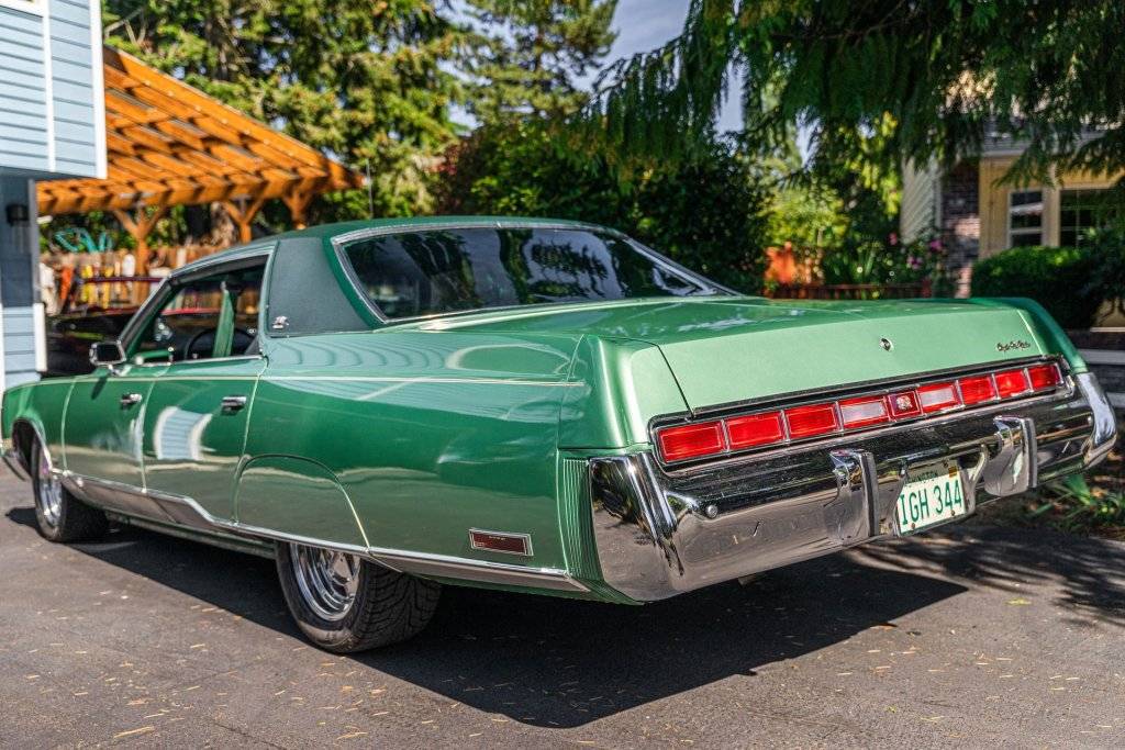 dodge 1964_charger_02.jpg