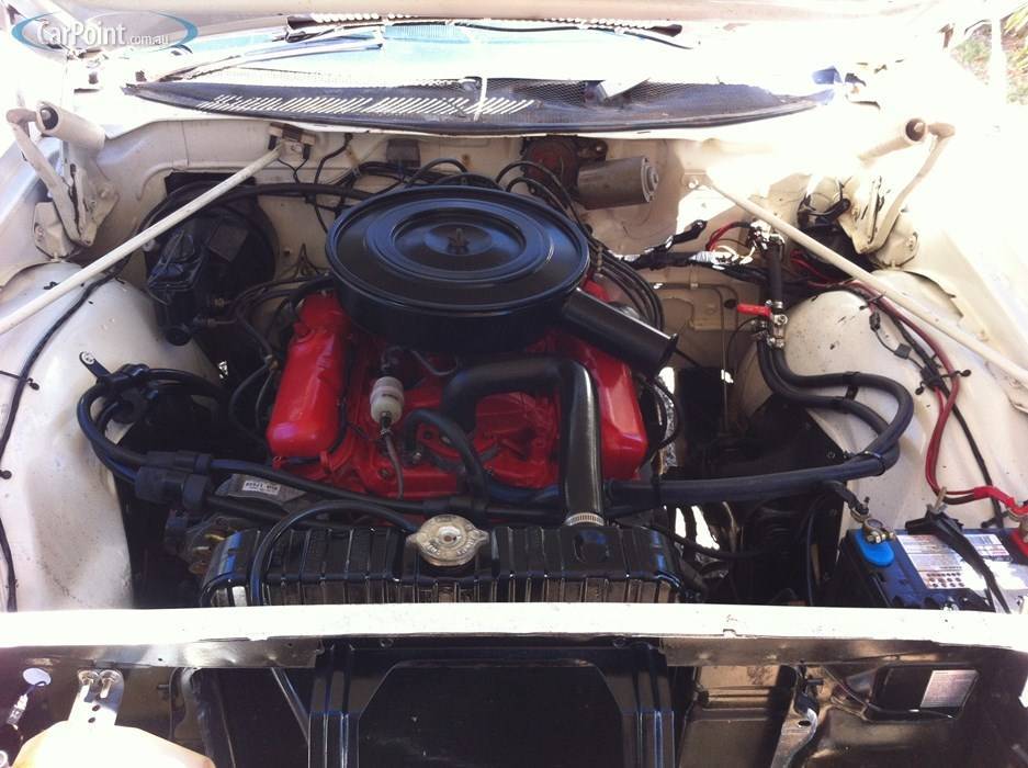 dodge 1969 engine bay.jpg