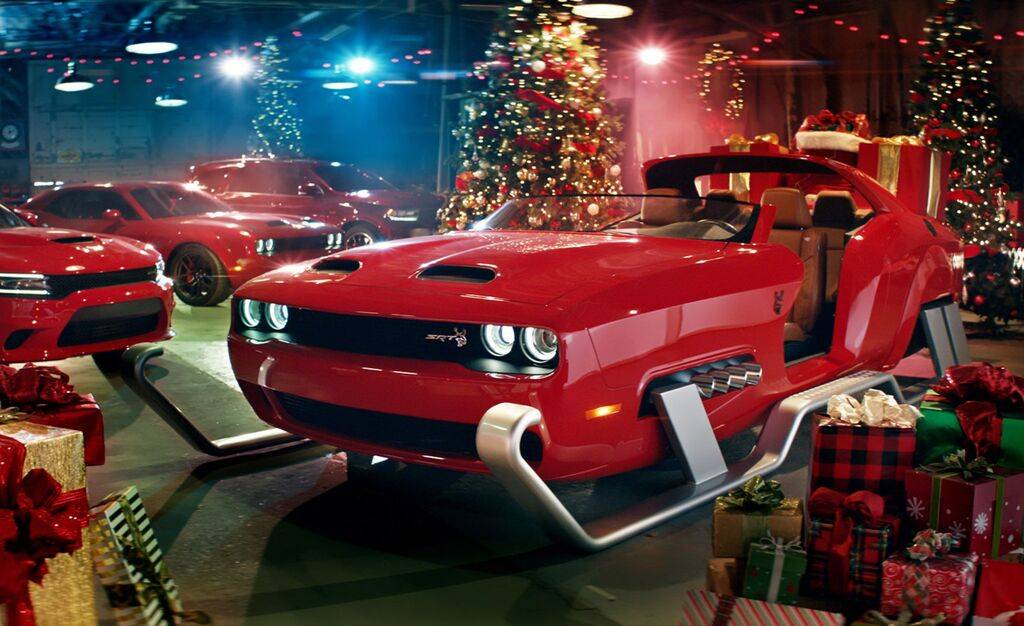 dodge-challenger-hellcat-santa-sleigh-1541435974.jpg