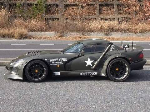 dodge-viper-dually-is-a-us-army-truck-in-japan-looks-like-a-miata-build_2.jpg