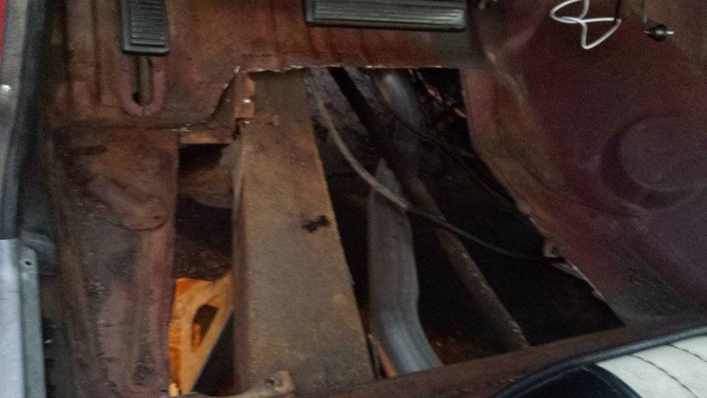 Drivers floor pan.jpg