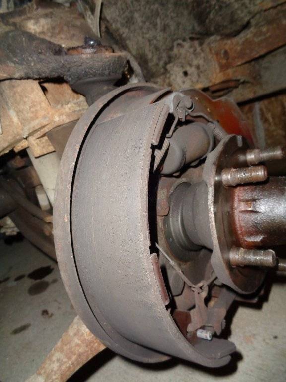 66 windsor power drum brakes hanging up For C Bodies Only Classic