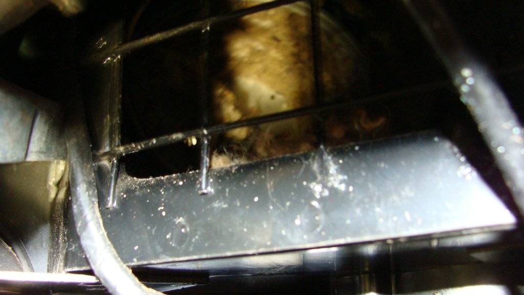 1968 GOLD Chrysler New Yorker heater motor removal For C Bodies Only