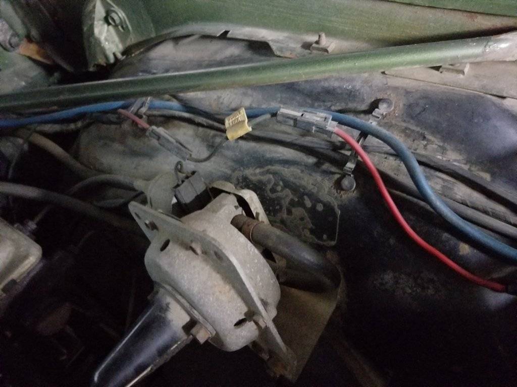 Emissions sticker missing on 69 300.jpg