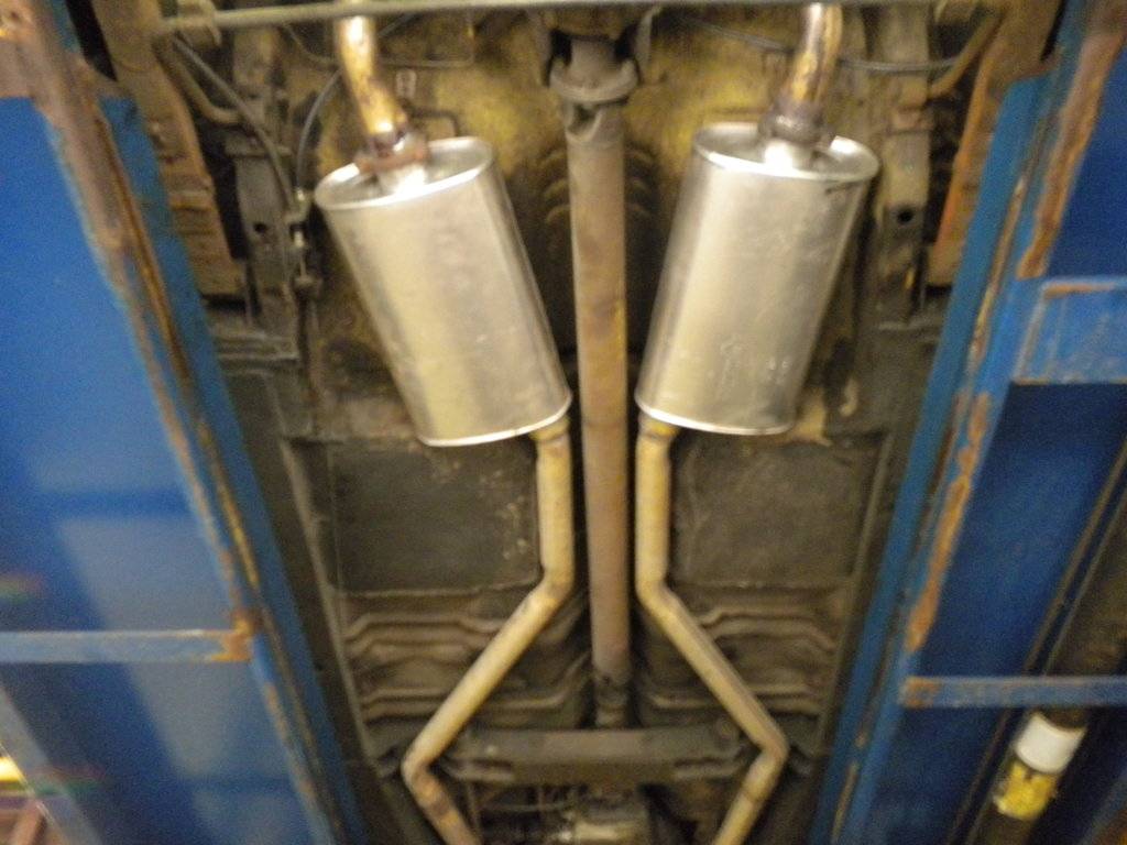exhaust 006.JPG