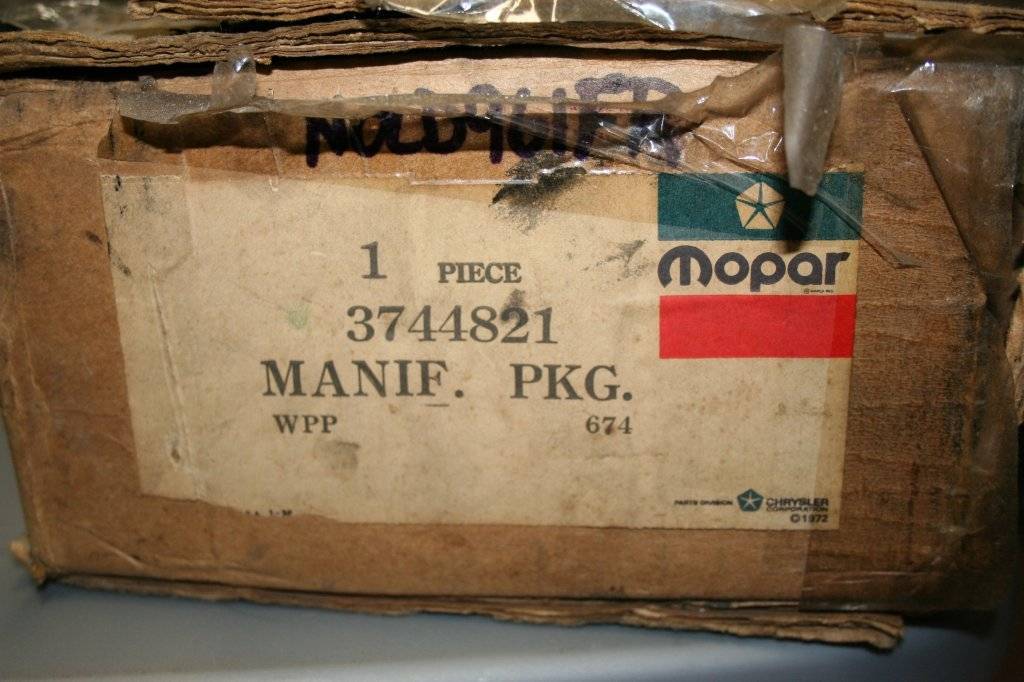 exhaust manifold 002.JPG