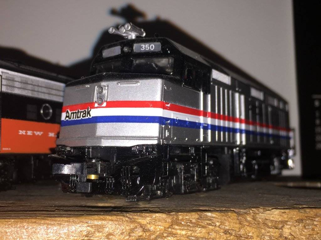 F40 Amtrak.jpg