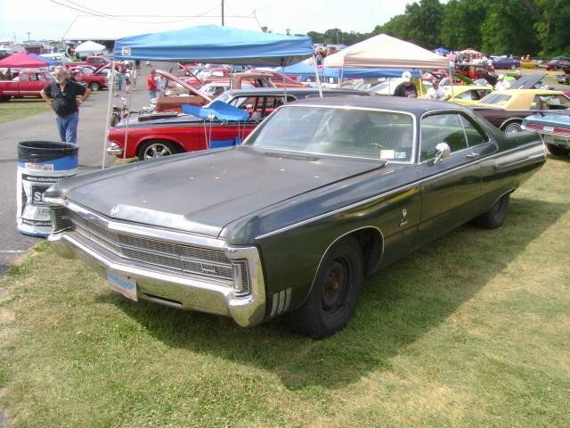 F9 - Dark Emerald Crown 2-door - 001.jpg