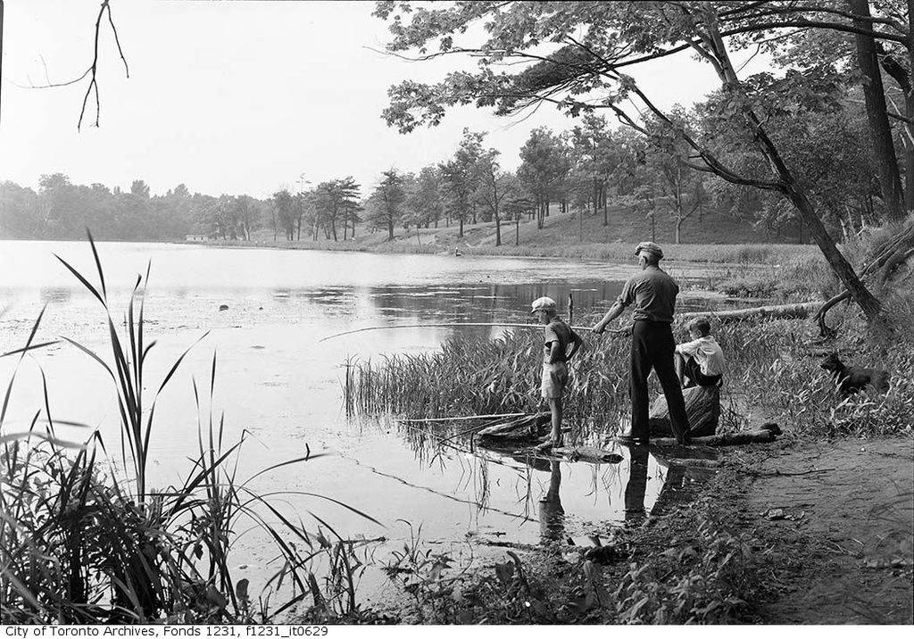 Fishermen_in_Grenadier_pond%2C_July_1939_City_of_Toronto_Archives_Fonds_1231%2C_Item_629.jpg
