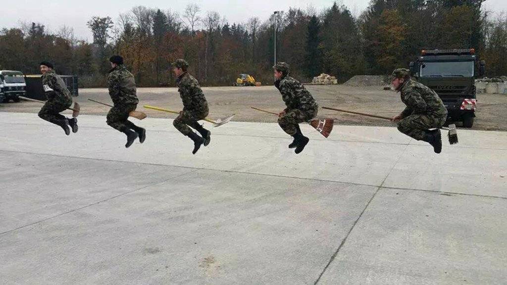 Fliegende-Besen-Schweizer-Bundesheer.jpg