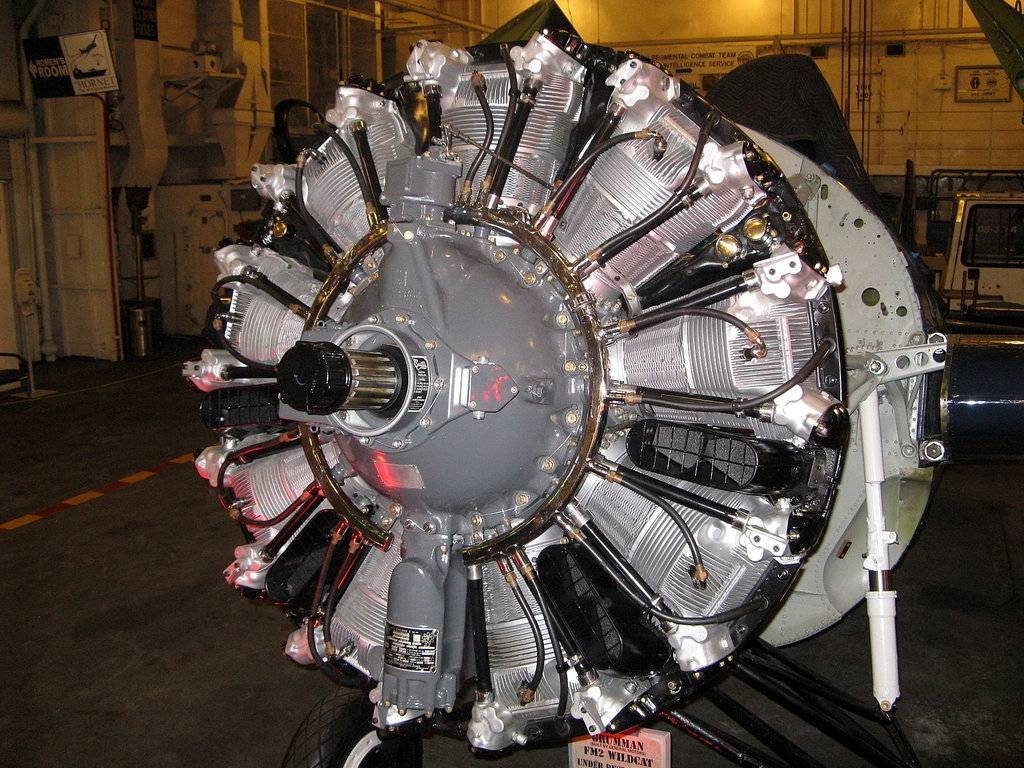 FM2_engine_001.jpg