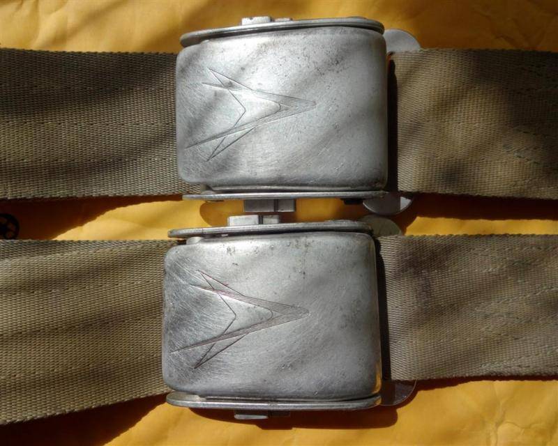 forward look seat belts (Large).jpg