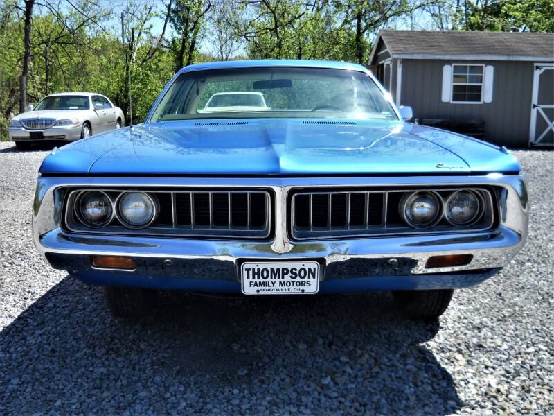 front 1972-chrysler-newport-custom.jpg