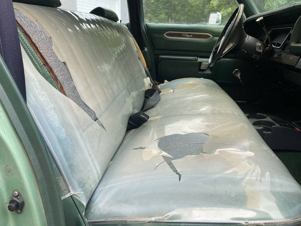 Front Seat Pass side.jpg