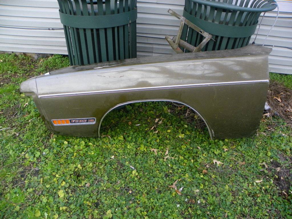 Fury & Cuda parts 1-19-19 016.JPG