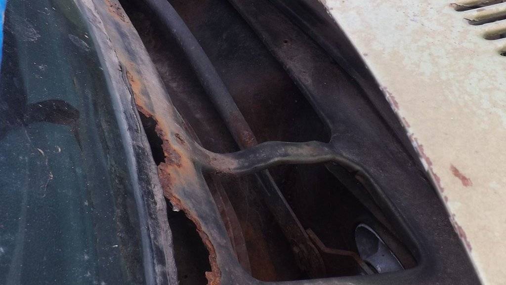 Furyy cowl rust2.jpg