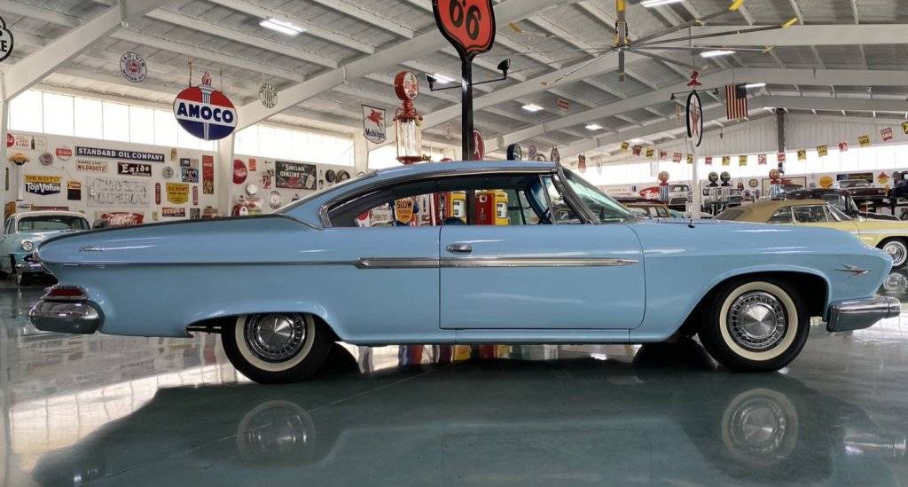 glacier-blue-forward-look-beauty-1961-dodge-dart-phoenix-hardtop-coupe78587240-770-0_2X (1).jpg