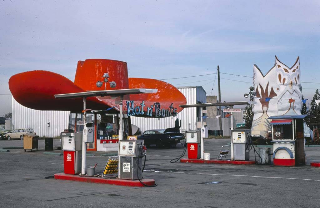 Hat-and-Boots-Texaco-Seattle-1977.jpg