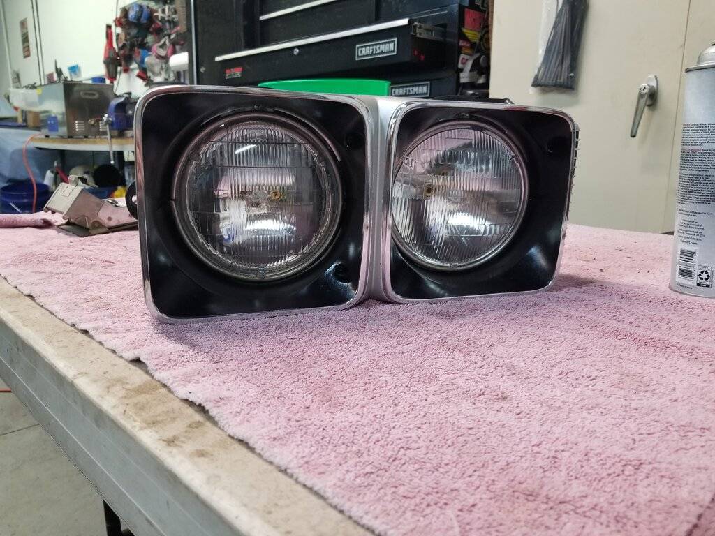 headlight bezel2.jpg