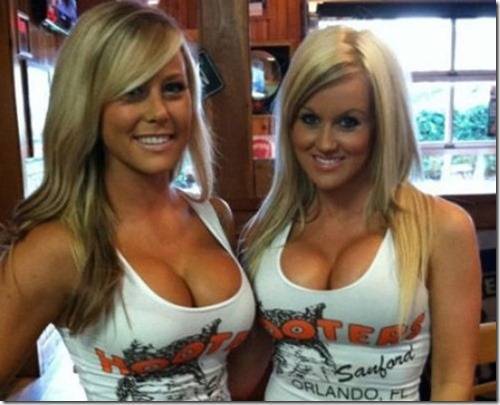 Hooters.jpg