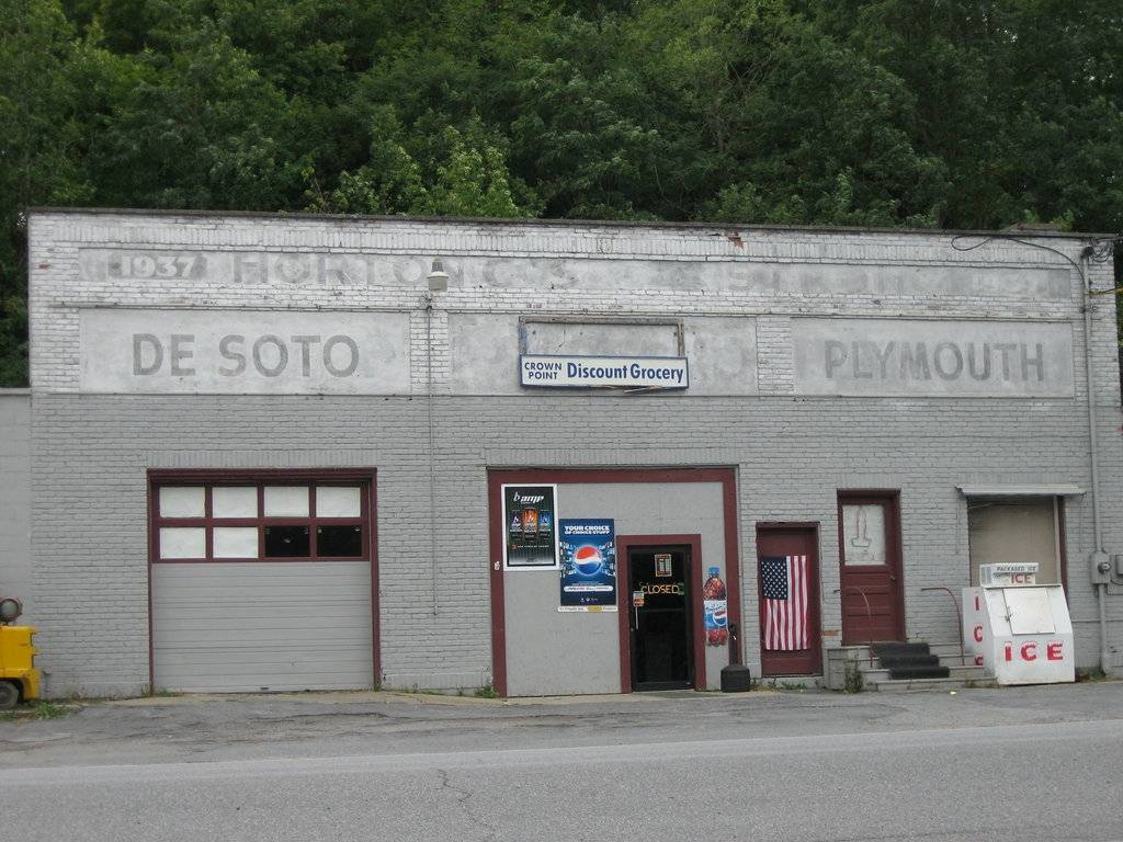 Vintage Chrysler Corp dealership pics Page 18 For C Bodies Only
