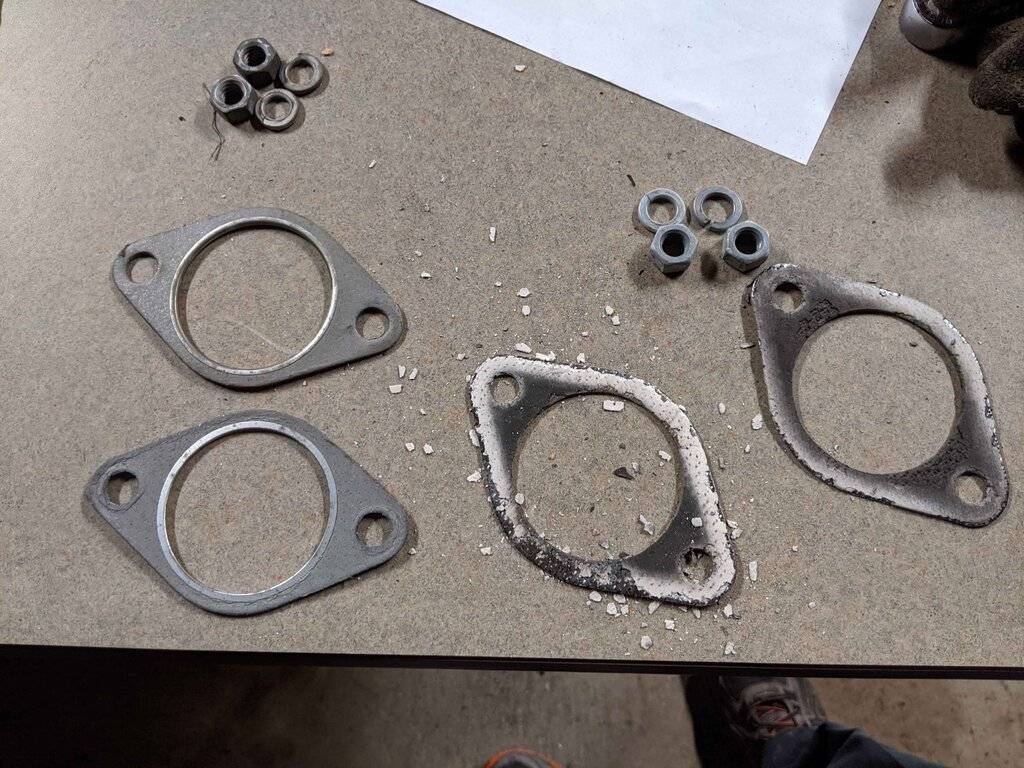 IMG_20200813_172152 Junk TTI exhaust manifold gaskets.jpg