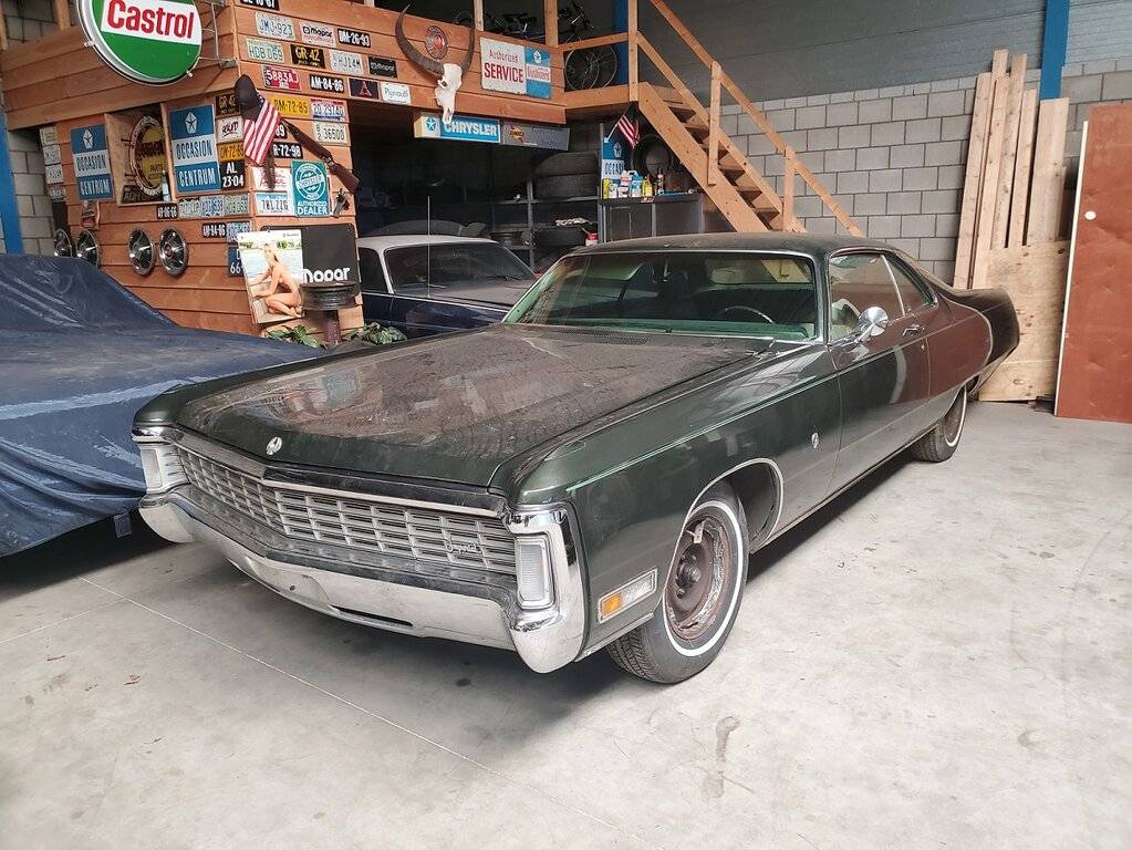 imperial 1970 crown.jpg