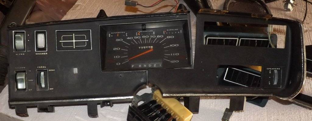 Instrument panel.jpg