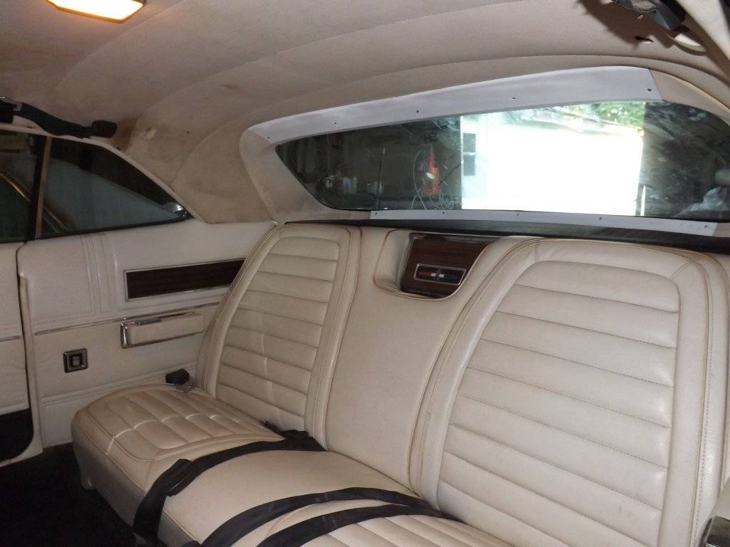 interior rear seat2.jpg