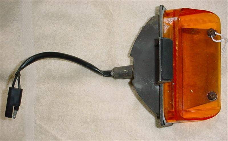 left front turn signal (Medium).jpg