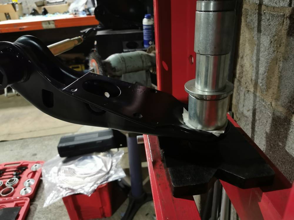 Lower Control Arms - 08.jpg