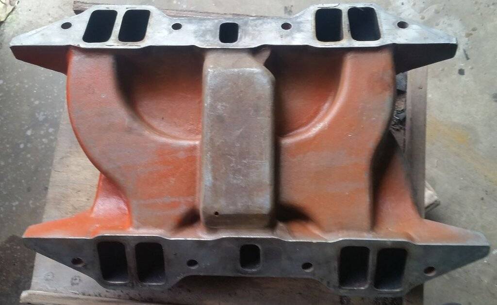 manifold weiand1.jpg