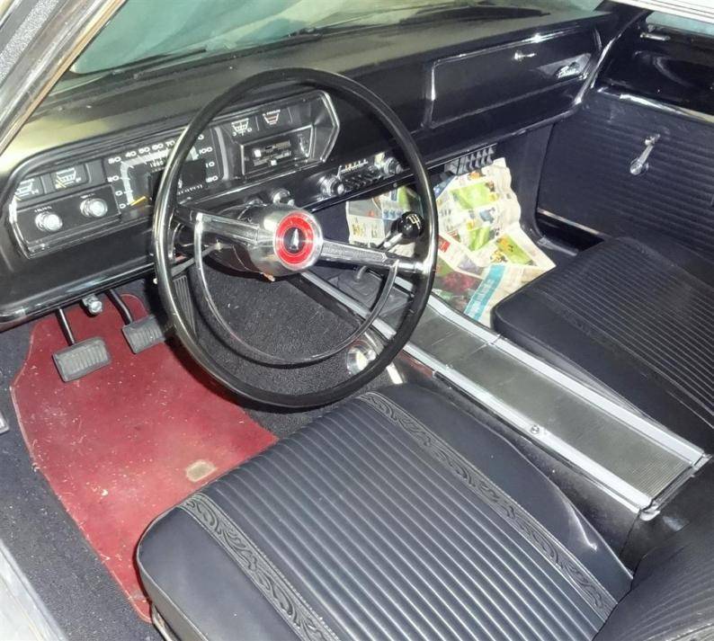 marvins 66 hemi satellite interior (Large).jpg