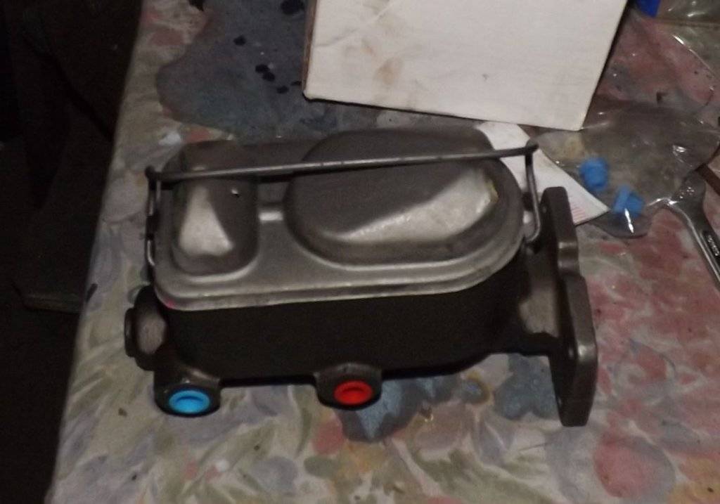 Master cylinder.jpg