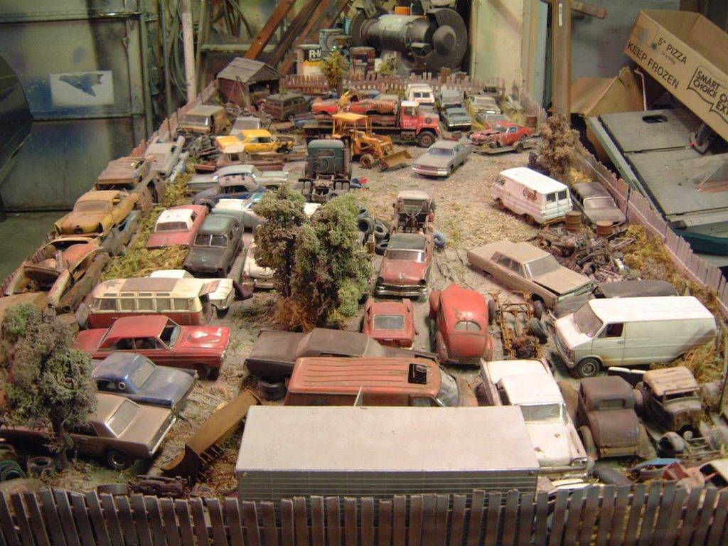This is really Amazing! 1/25 Scale junkyard wrecks For C Bodies Only
