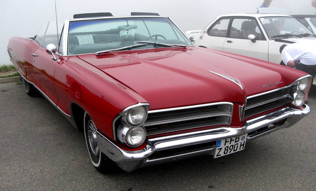 MHV_Pontiac_Bonneville_1965_01.jpg