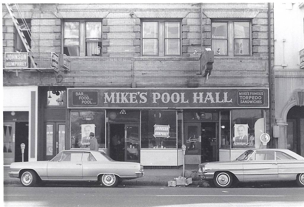 Mikes_Pool_Hall%2C_San_Francisco%2C_1964.jpg