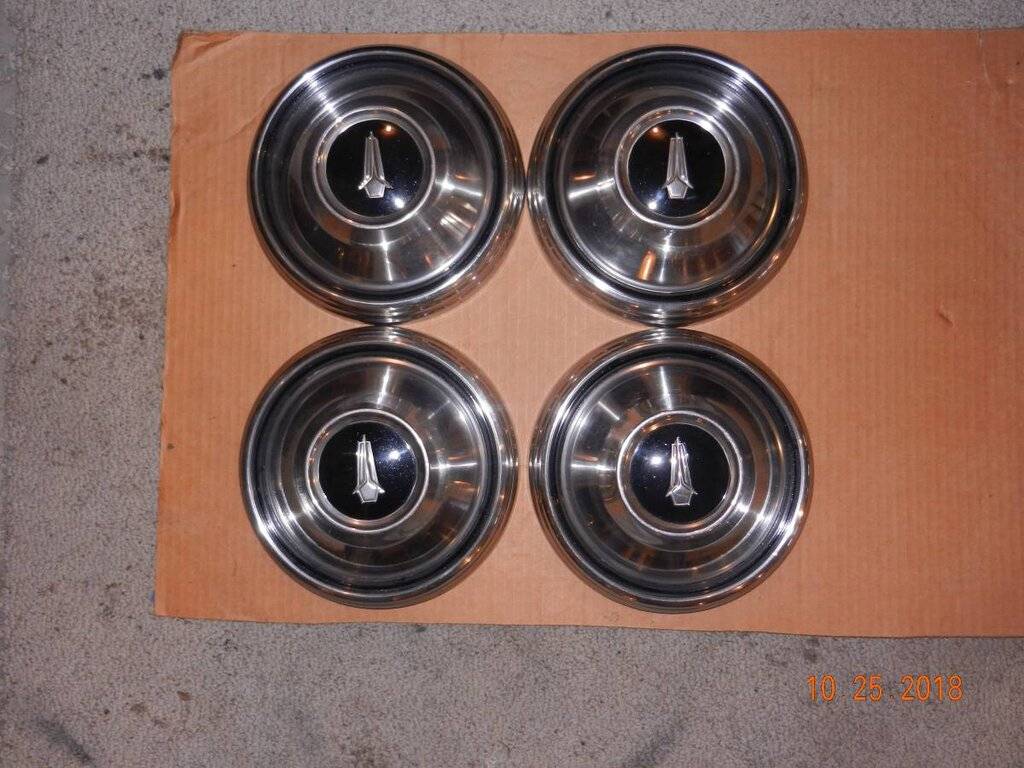 Mopar -- 9inch Dog Dish Hub Caps - $1 (Towanda, Pa. 18848).004.jpg