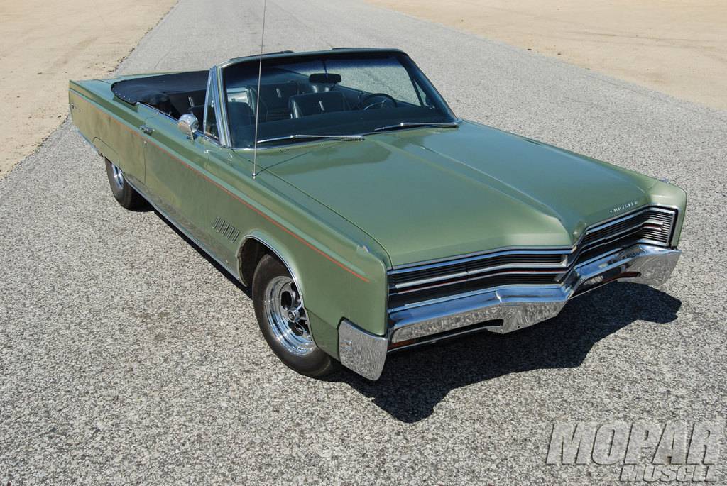 mopp-1211-02-1968-Chrysler-300-convertible-Exclusive-Photos.jpg
