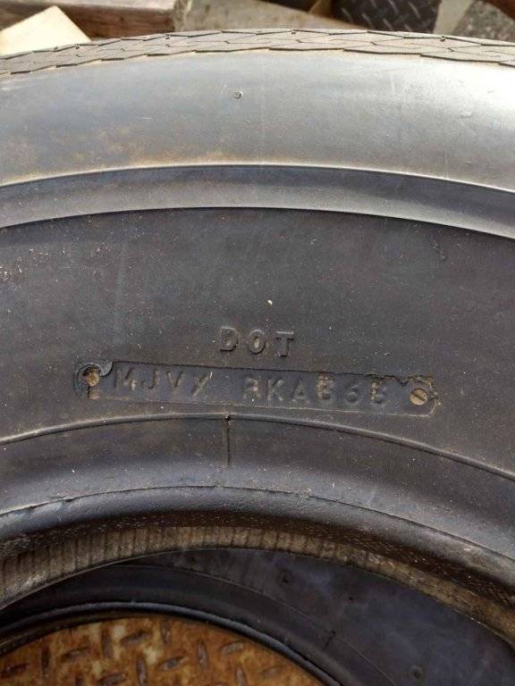 NOS Tires GoodYear H78-15 Police Special.DOT1.jpg
