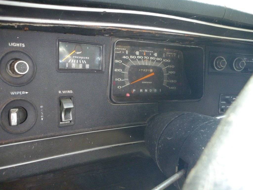 oil pressure gauge.jpg