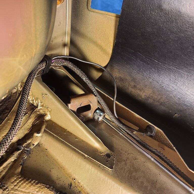 Paint rear bumper trunk bracket.jpg