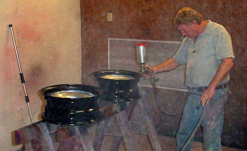 painting wheels (Large).jpg