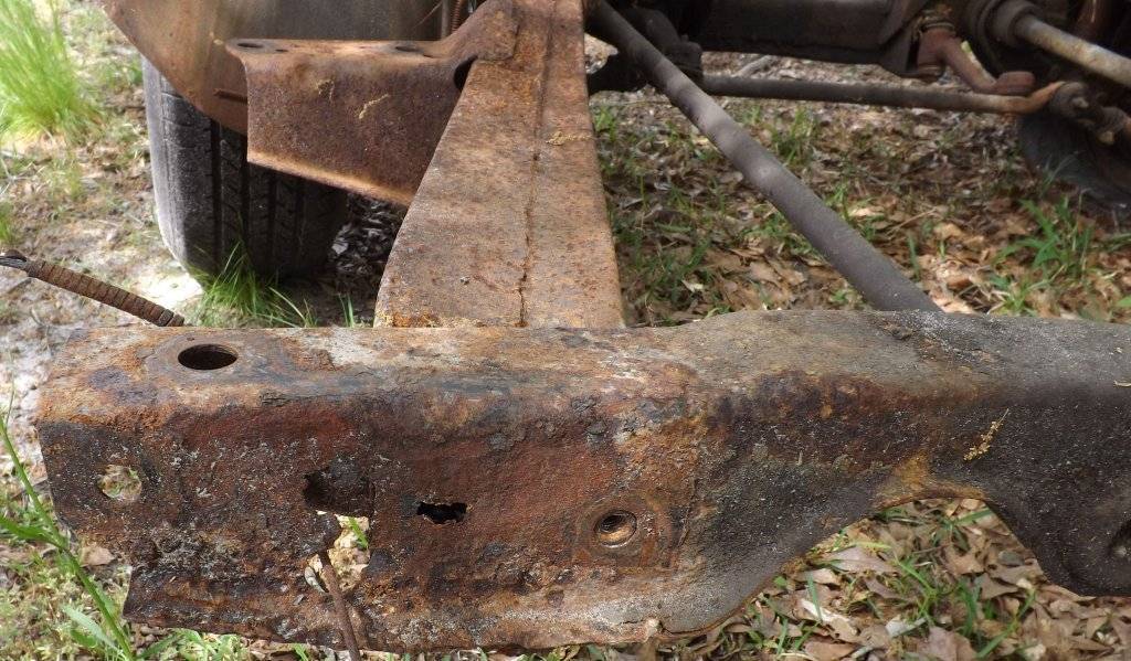 plymuth chassis2.jpg