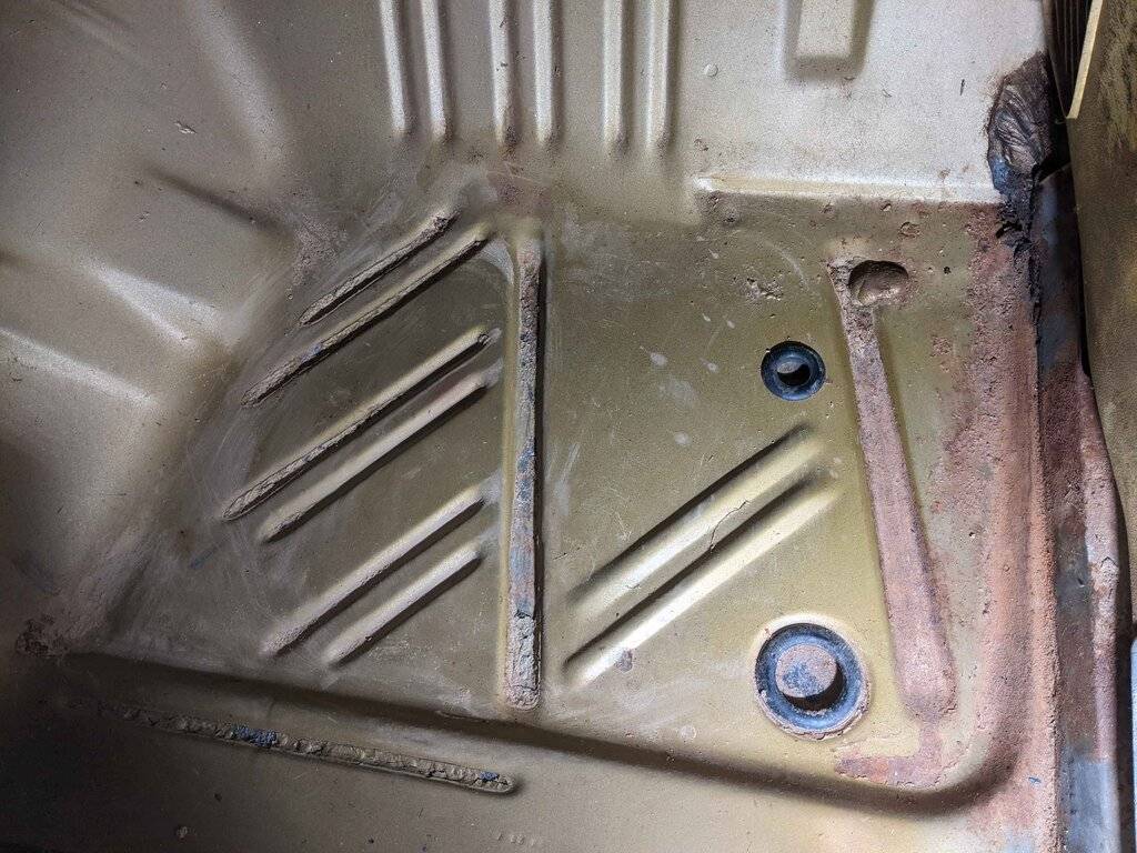 PXL_20210214_221957376 71 rsf floor pan.jpg